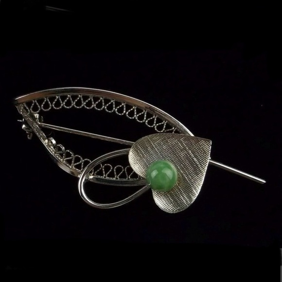 Vintage 1960s Sterling Silver Jade Brooch - Picture 1 of 2